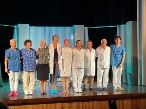 El grup Amics del Teatre de Ripollet guanya la 5a edició del premi Ferran Rovira de Teatre Amateur amb ‘El darrer vers’